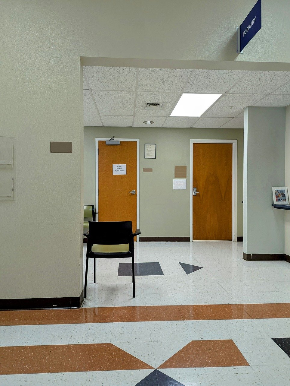 Medical treatment and examination room construction