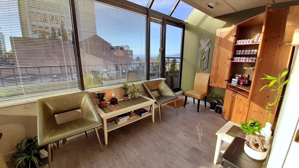 Chiropractic office in a West Broadway medical building renovated by QUAY Construction