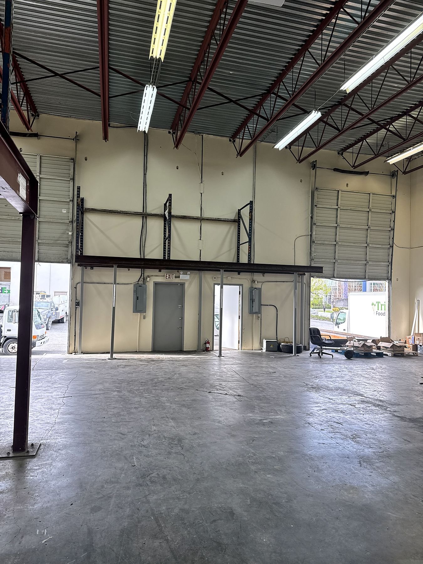 Undivided warehouse floor before the new demising wall was built