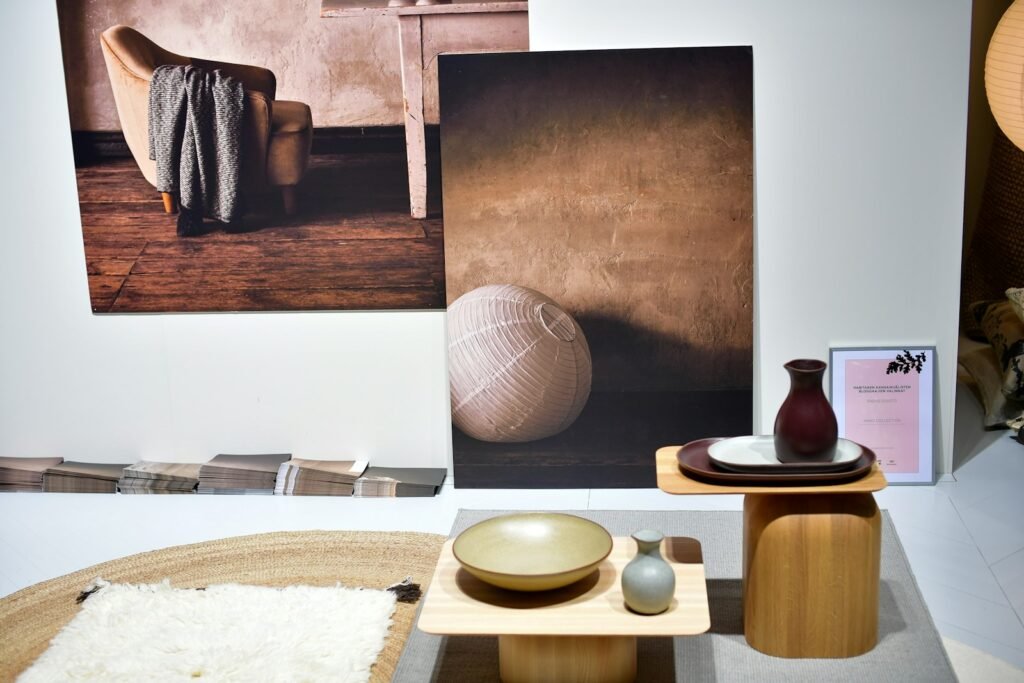 Japandi-style interior with wood furniture and ceramics